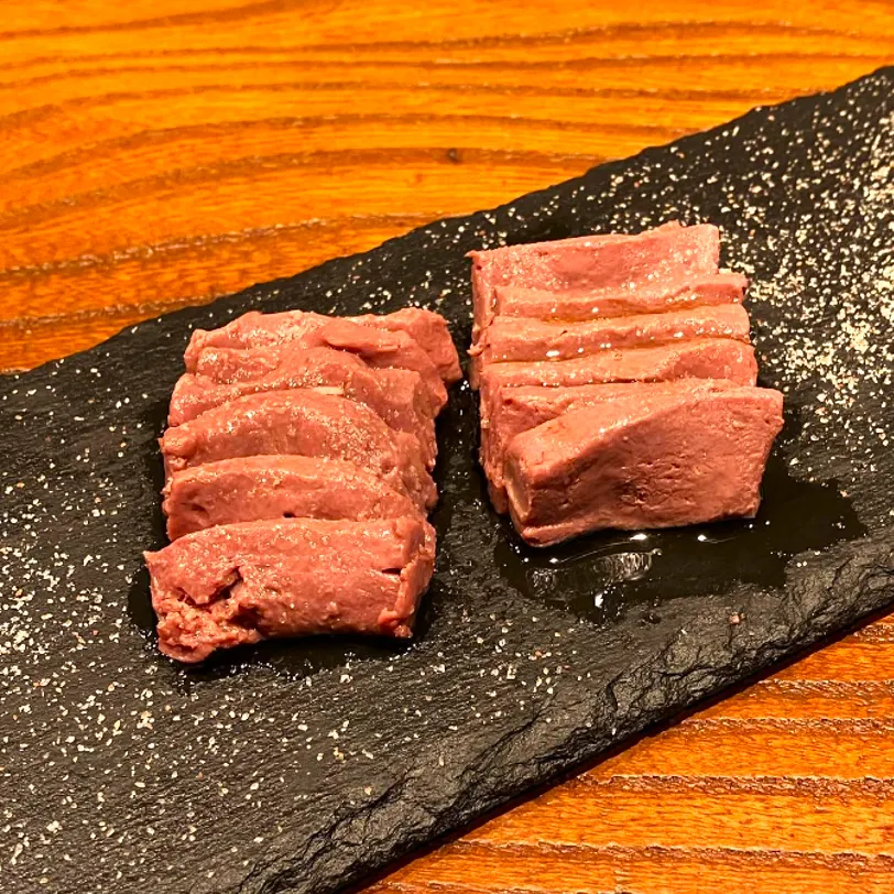 【ついついお酒が進んでしまうほどの至極の逸品♪】低温調理牛レバー